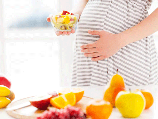 Thiết lập chế độ dinh dưỡng hợp lý sẽ giúp thai nhi tăng cân nhanh chóng hơn